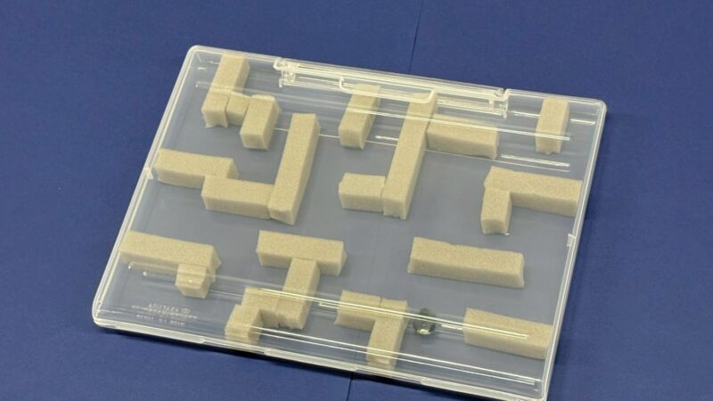 すき間テープでコロコロ迷路を作ってみよう！